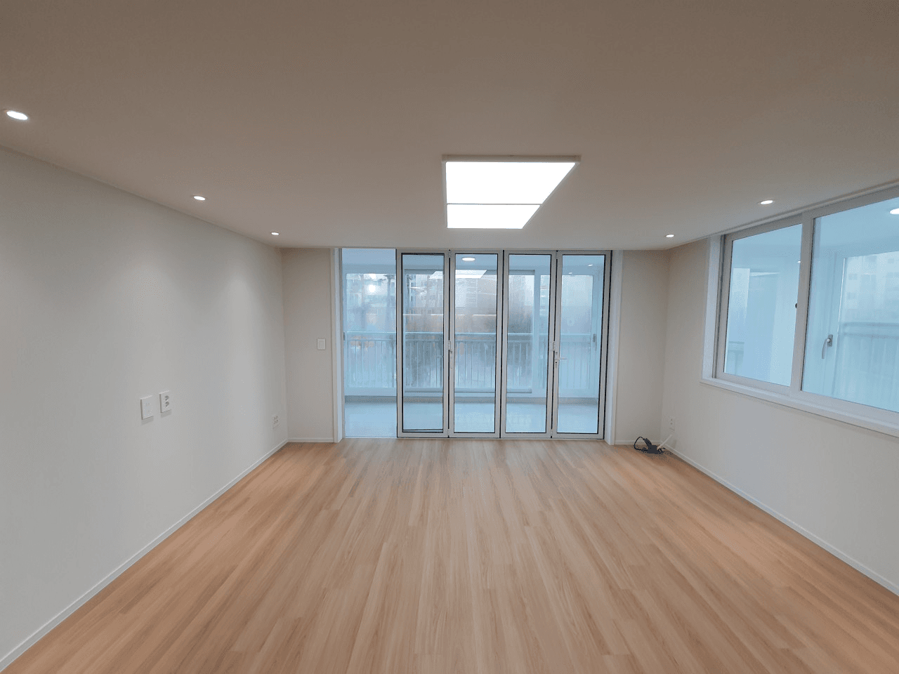 청소해유 시공 후 거실